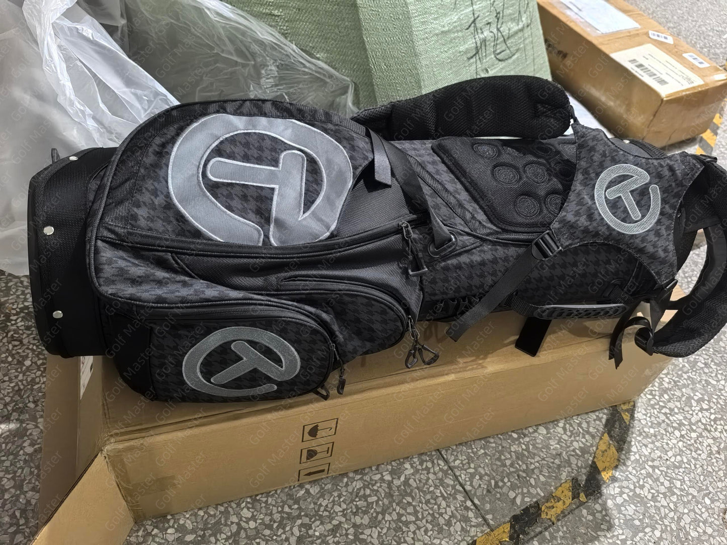 29-Scotty Cameron Bag