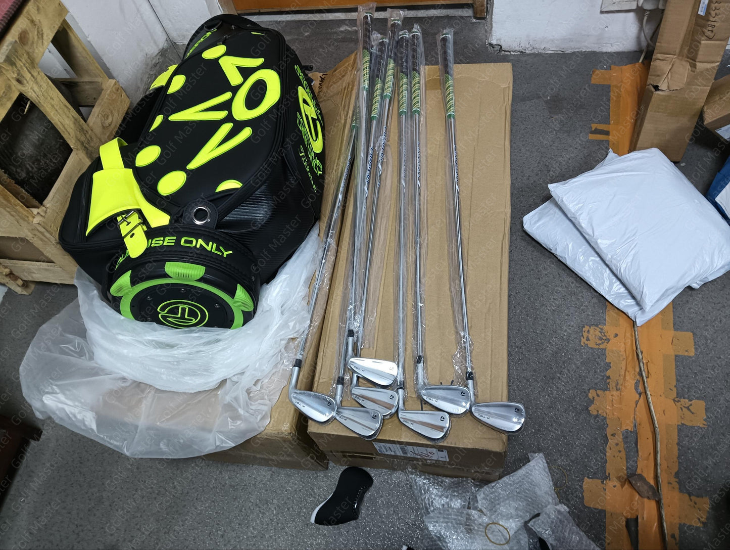 48-Scotty Cameron Bag