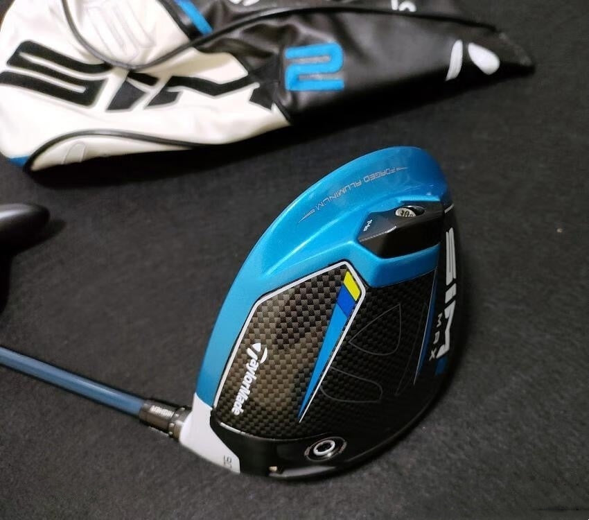 SIM2 MAX Driver