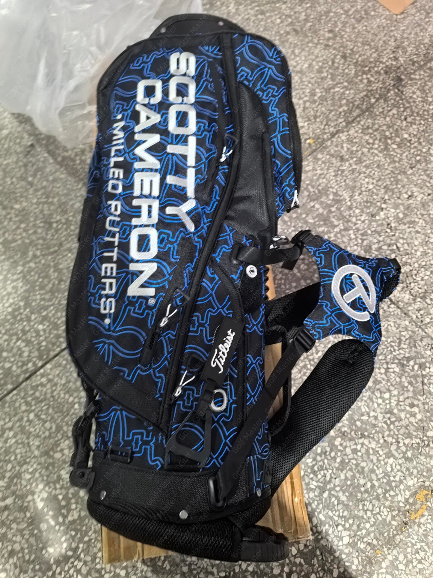 30-Scotty Cameron Bag