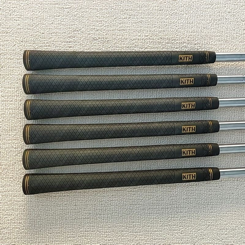 MG4 co-branded KITH Silver Wedge