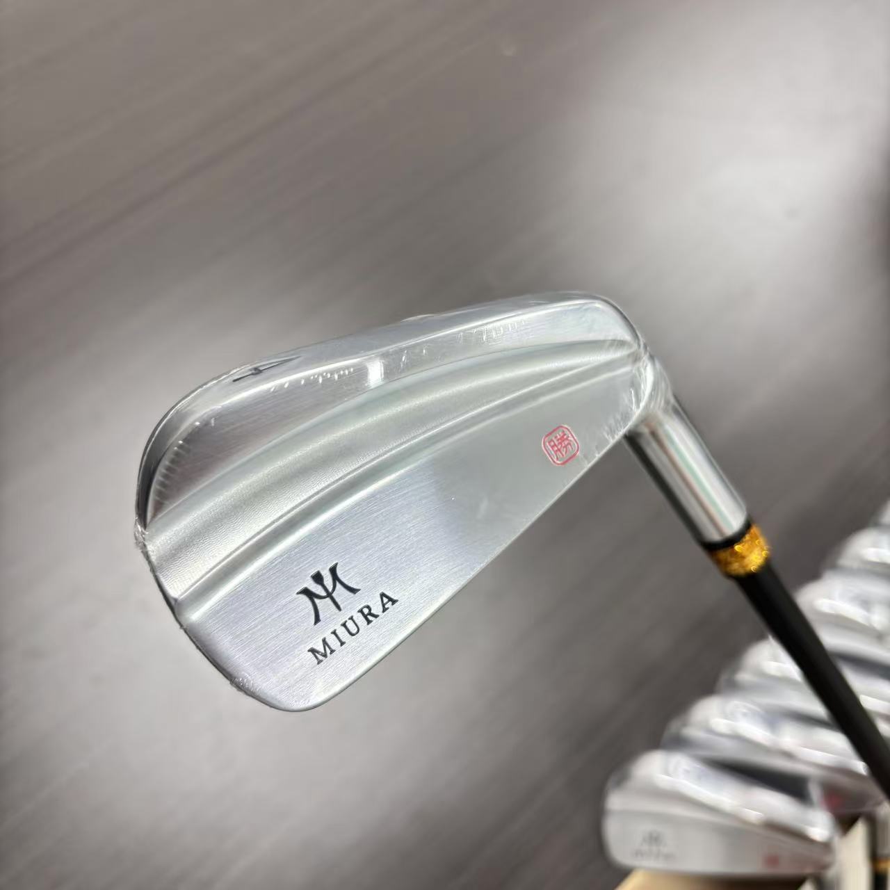 KM-700 Irons