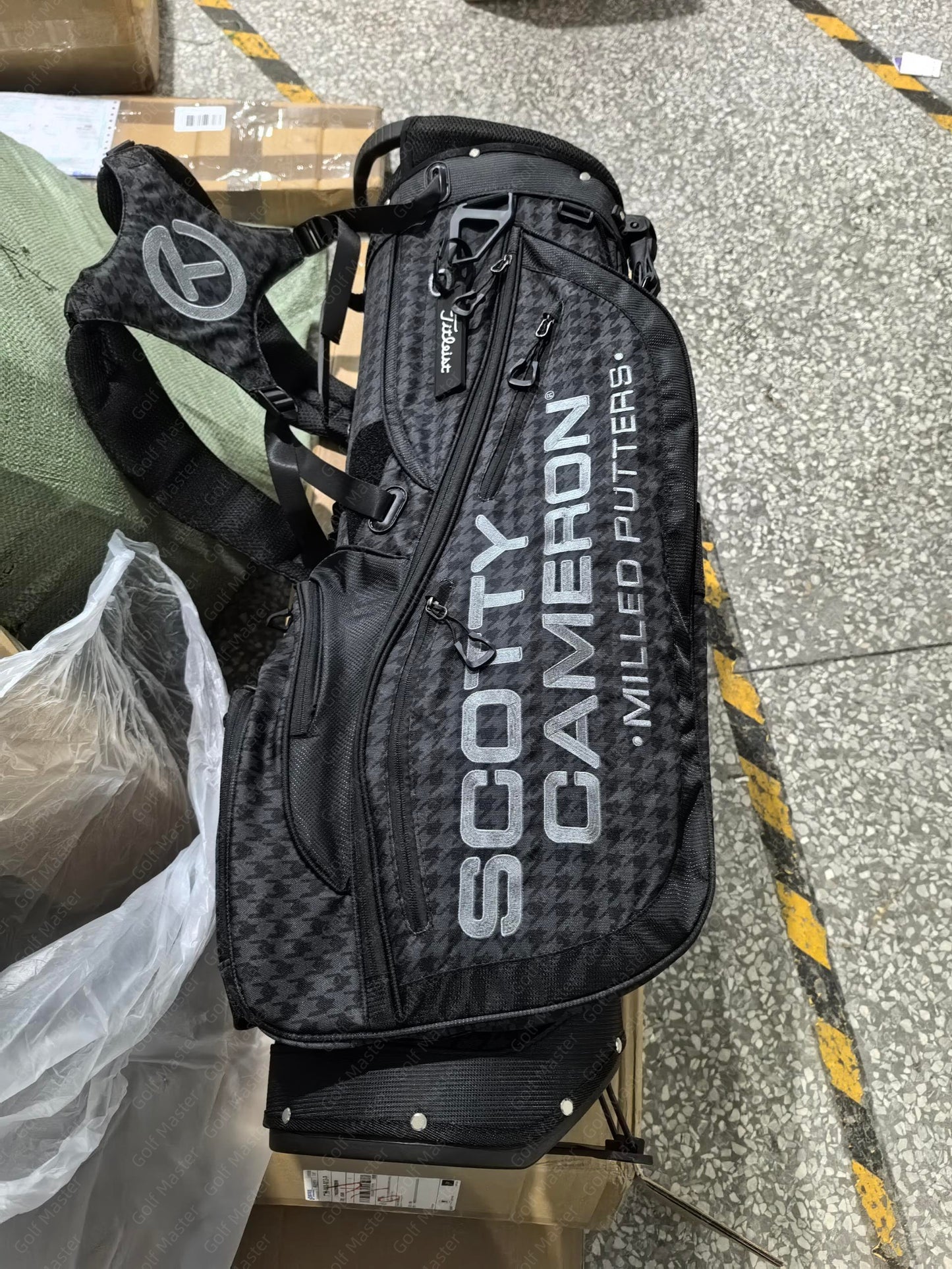 29-Scotty Cameron Bag