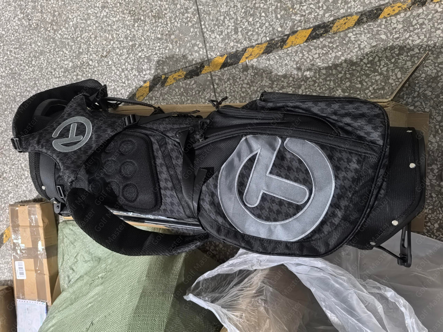 29-Scotty Cameron Bag